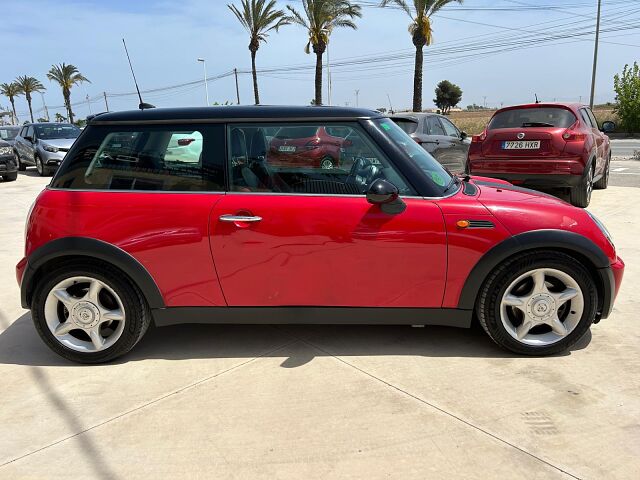 MINI COOPER 1.6 SPANISH LHD IN SPAIN 135000 MILES SUPERB LITTLE CAR 2005